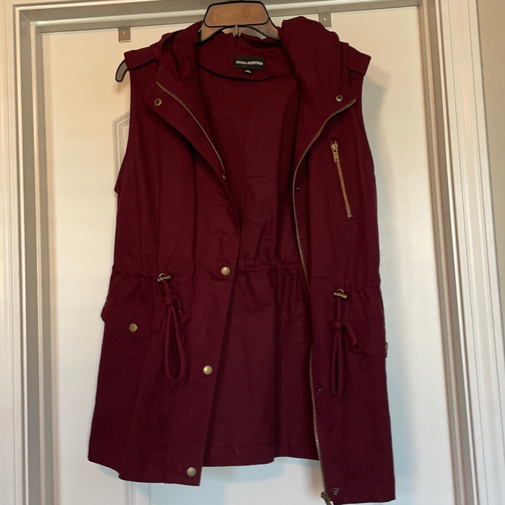 Maroon anorak vest